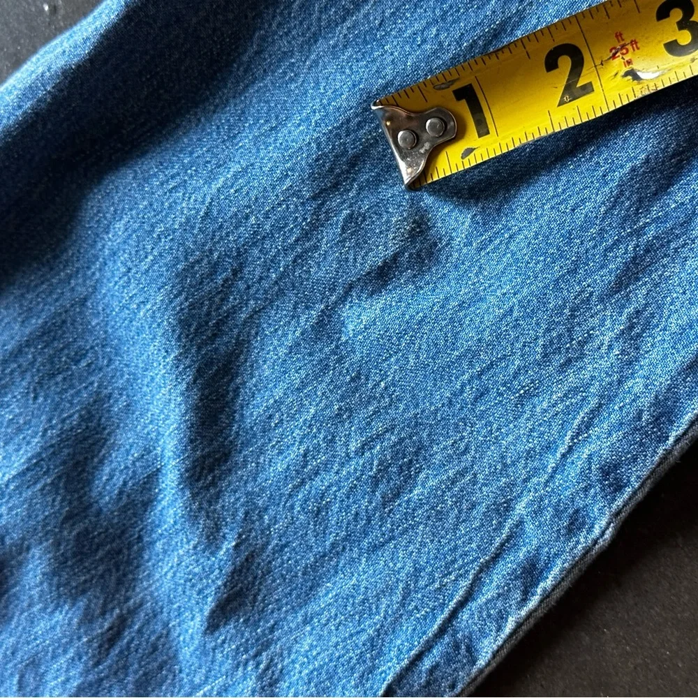 Levi’s Woman’s Denim Julia Shank Button up - Picture 7 of 7